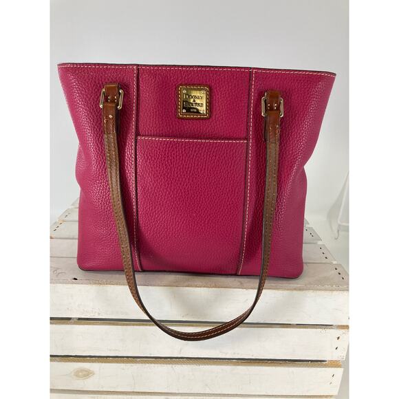DOONEY & BOURKE MEDIUM SIZE PINK PEBBLED LEATHER SHOULDER BAG - Picture 1 of 16